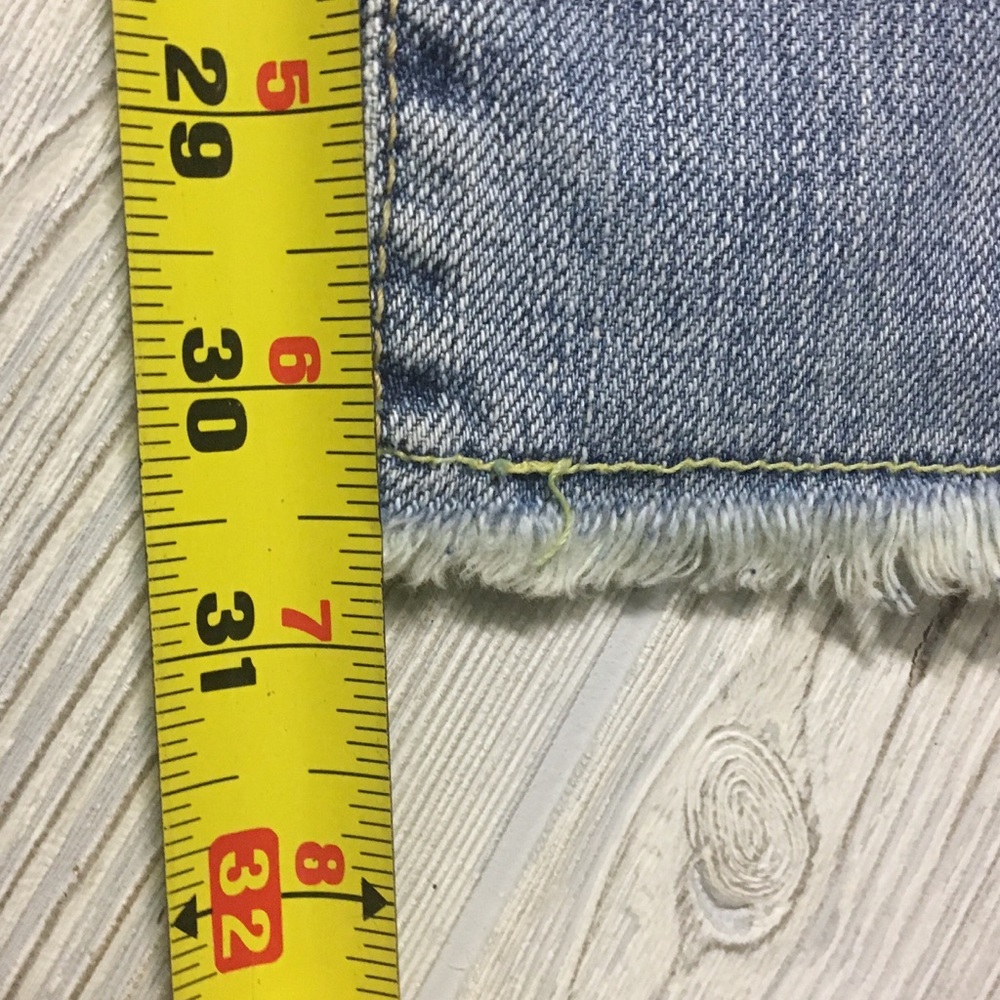 Vintage Destroyed Levi's sketched Jeans Size 5 - Picture 8 of 8
